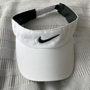 Nike Visor White and black